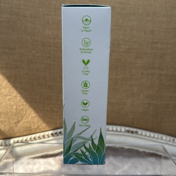 COOLA Radical Recovery Moisturizing Lotion - Picture 3 of 9